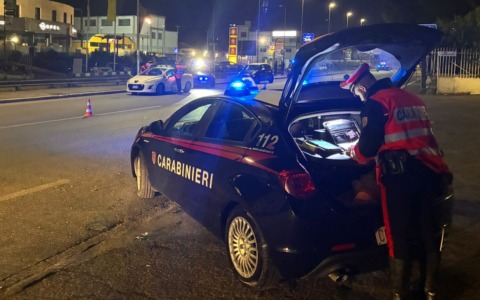 Sedicenne ferito dopo una lite tra adolescenti