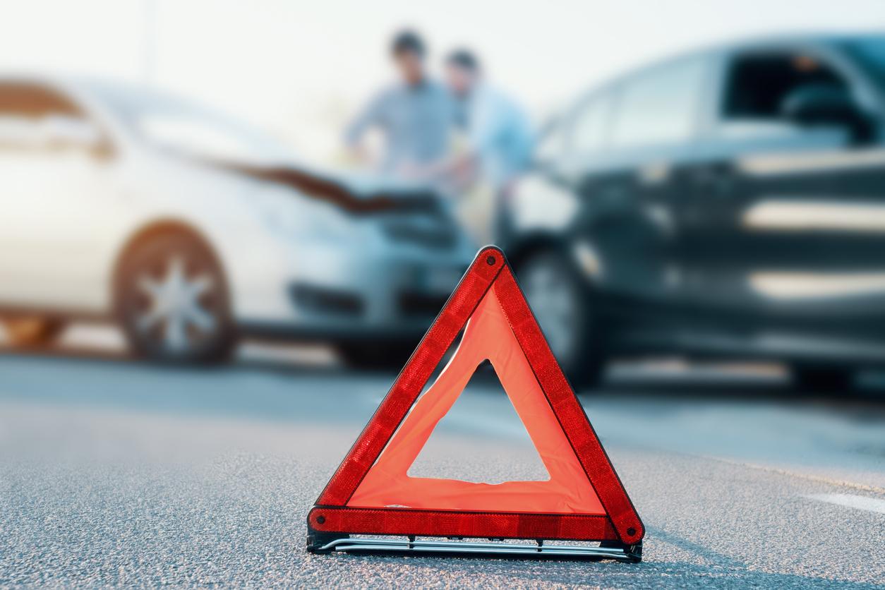 Scontro tra auto e moto, ferito un motociclista